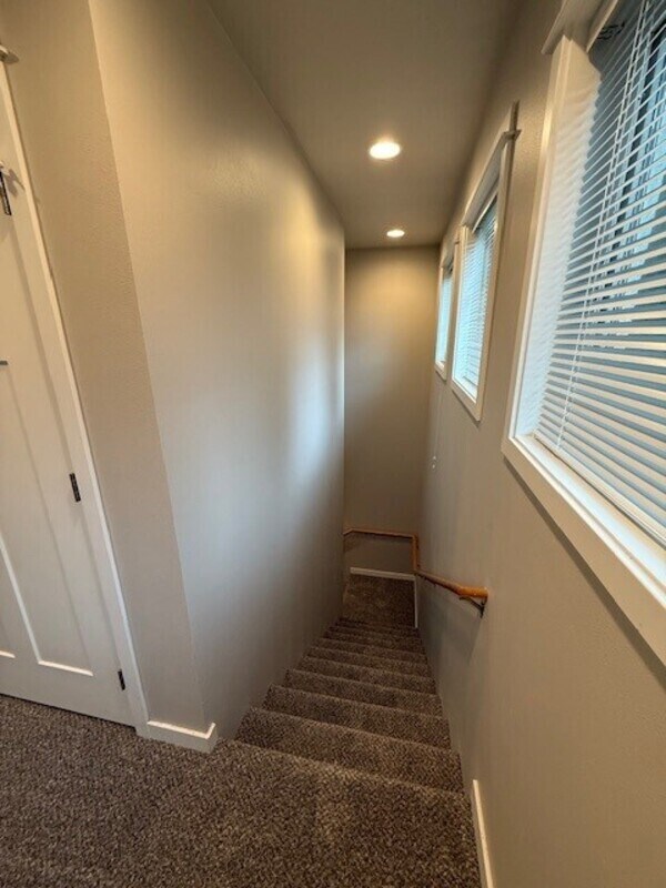 Building Photo - 287 18th St