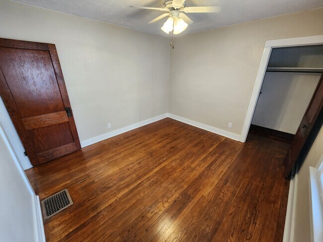 Building Photo - 2316 Rosemont Blvd