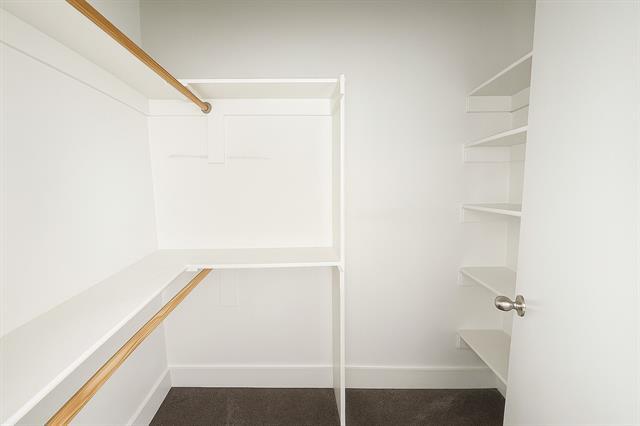 Building Photo - 1931 N Prairie Ave