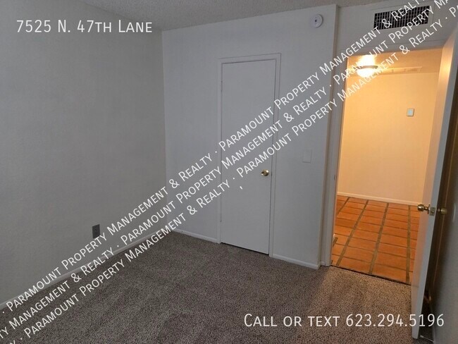 Building Photo - 7525 N 47th Ln