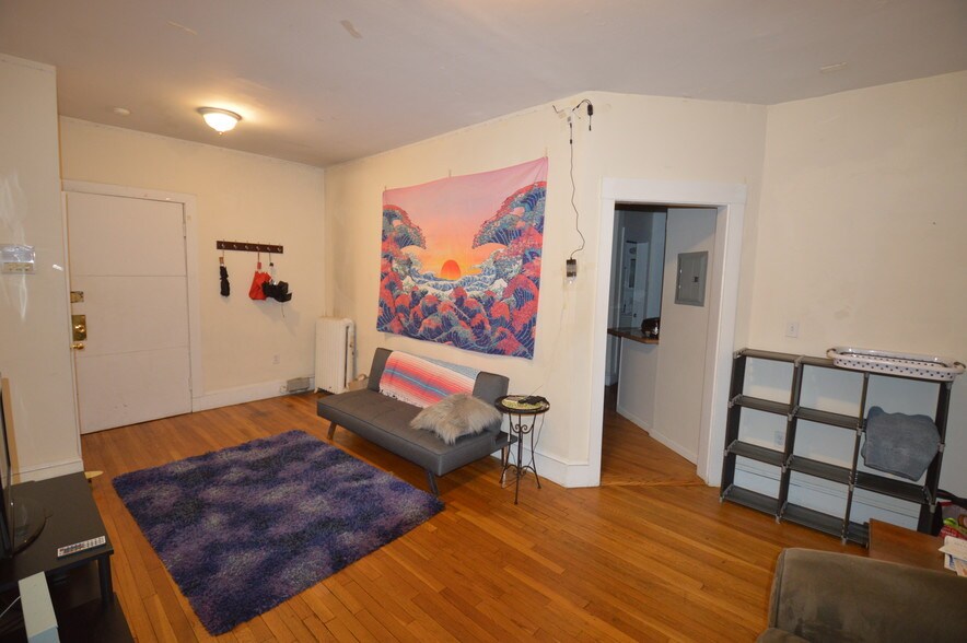 Building Photo - 66 Egmont St