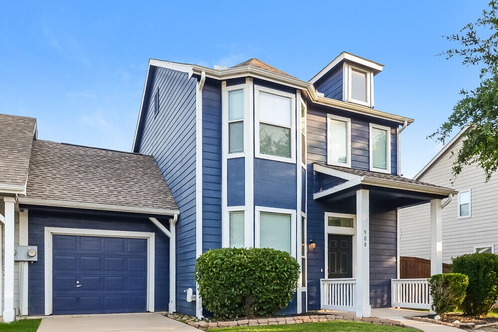 Building Photo - 908 Chickesaw Ln