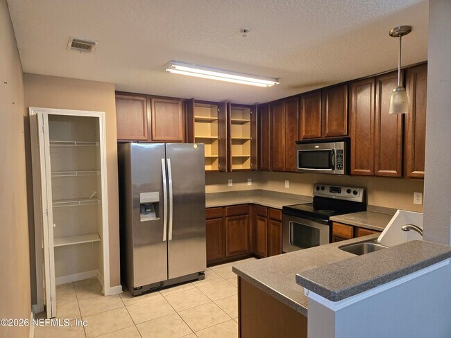 Building Photo - 13827 Herons Landing Way