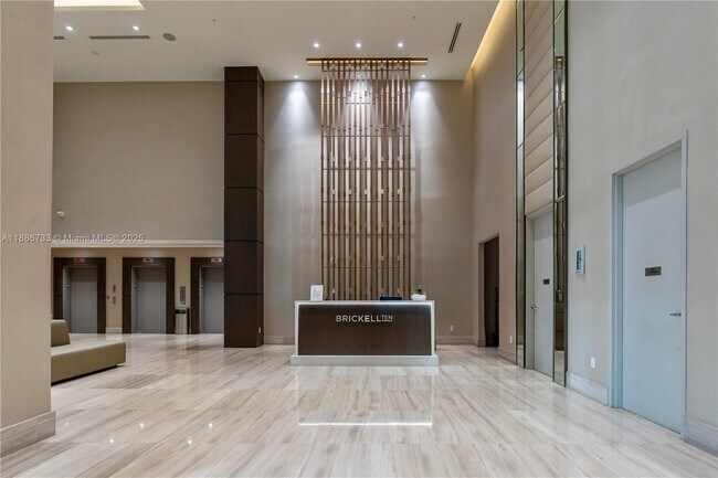 Building Photo - 1010 SW 2nd Ave