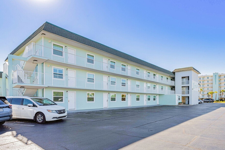 Building Photo - 885 Santa Rosa Blvd