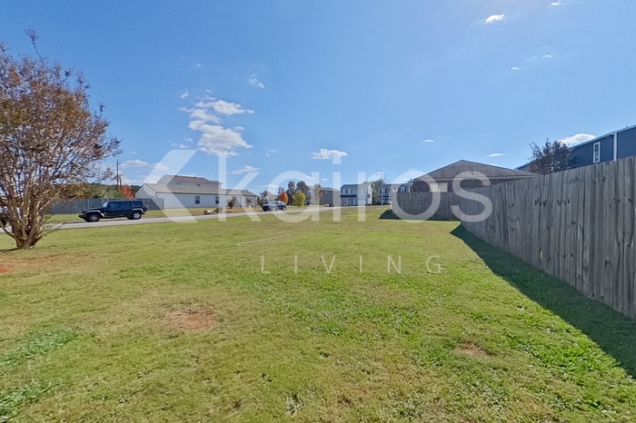 Building Photo - 100 Farmington Dr