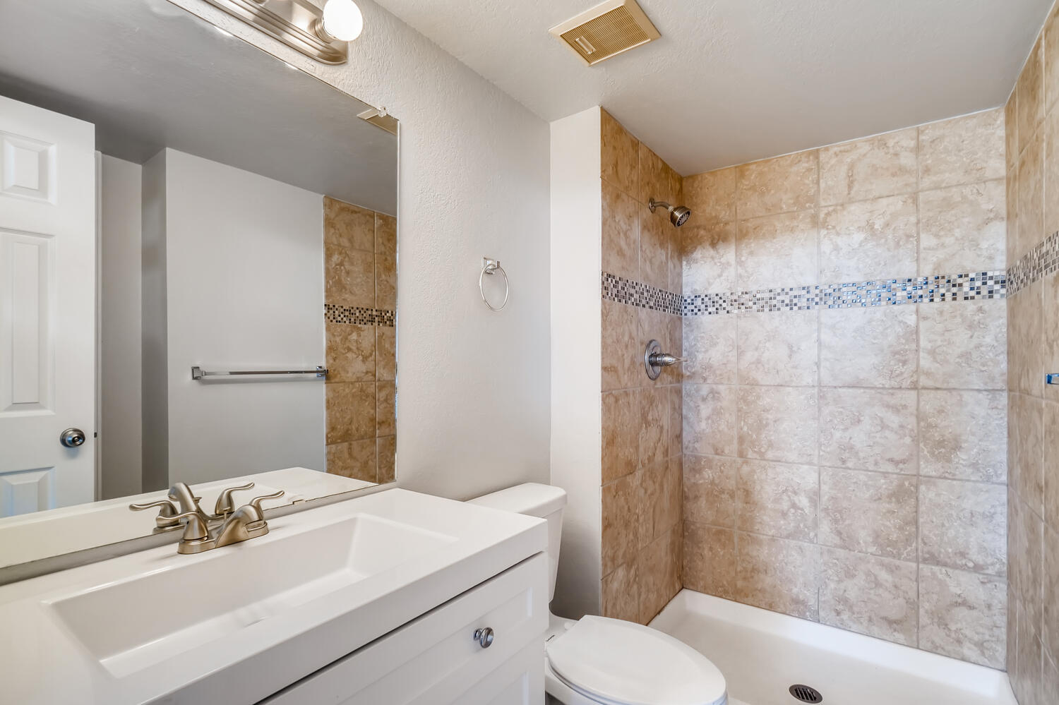 Building Photo - 1342 S Cathay Ct