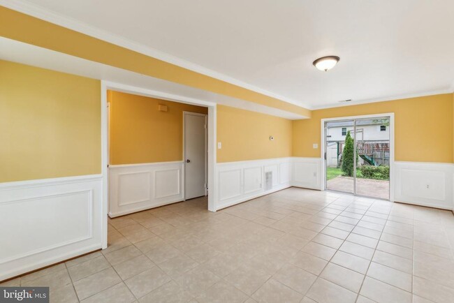 Building Photo - 5566 St Charles Dr