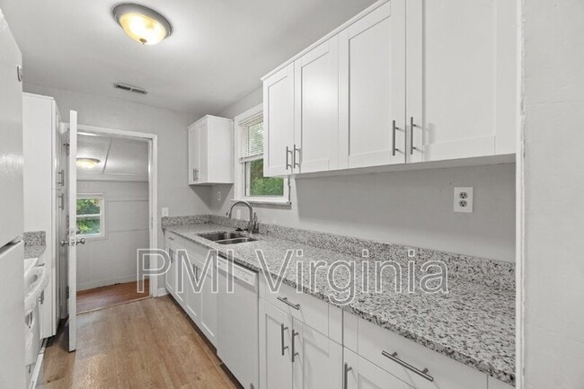 Building Photo - 3424 Argonne Ave