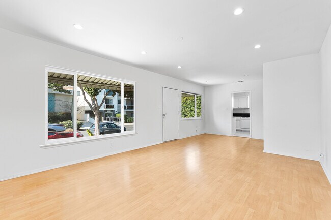 Living Room - 836 N Fuller Ave