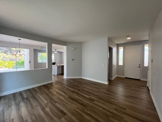 Building Photo - Spacious 4-Bedroom Home in Mira Mesa – Tam...