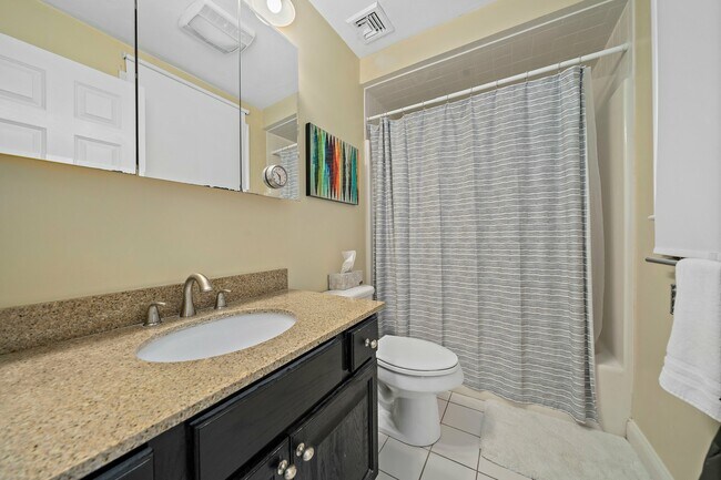 Building Photo - 24 Wall St