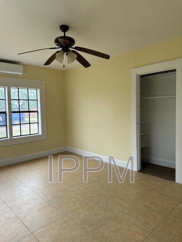Building Photo - 284 Corona Cresent St