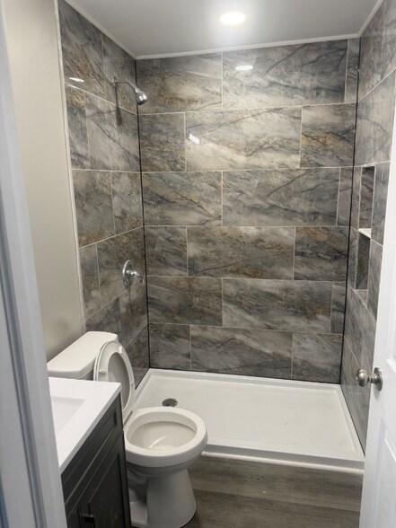 Building Photo - 3568 3rd Ave