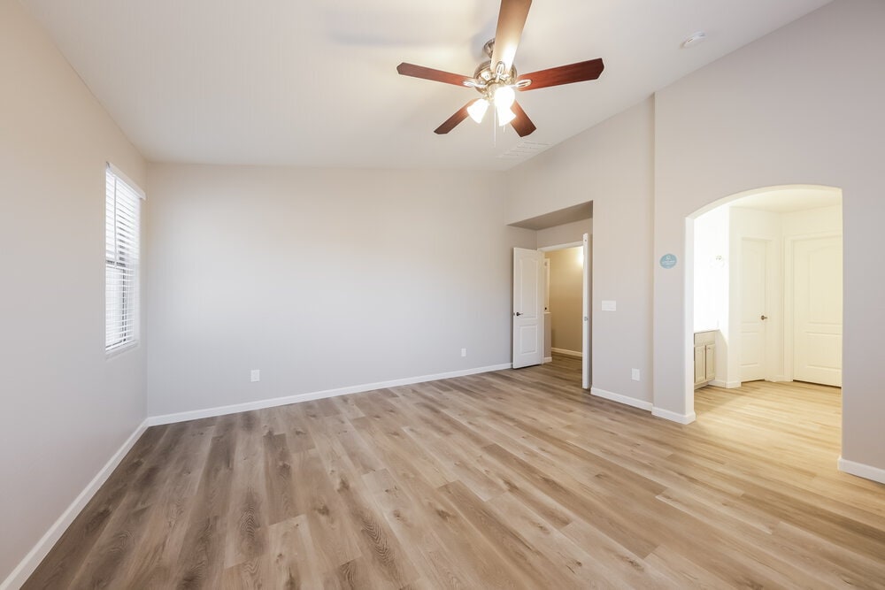 Building Photo - 9021 W Bluefield Ave