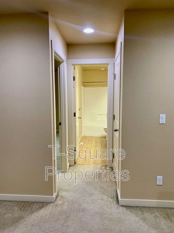 Building Photo - 10218 242nd Ave NE