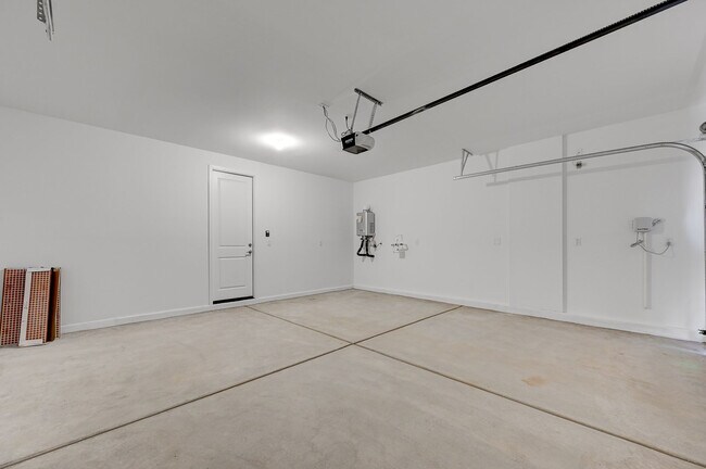 Building Photo - 8532 W Agate Ave