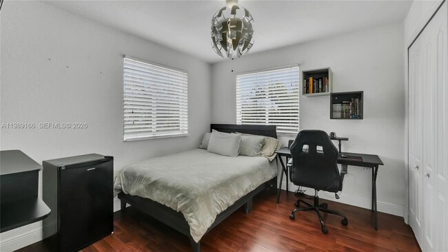 Building Photo - 2342 SE 10th St