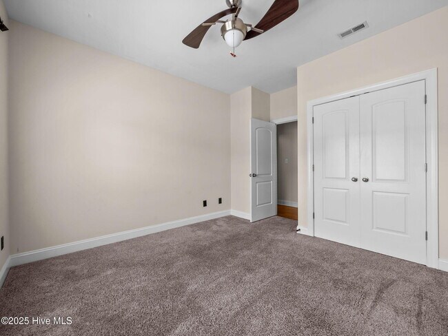 Building Photo - 541 Park Meadows Dr