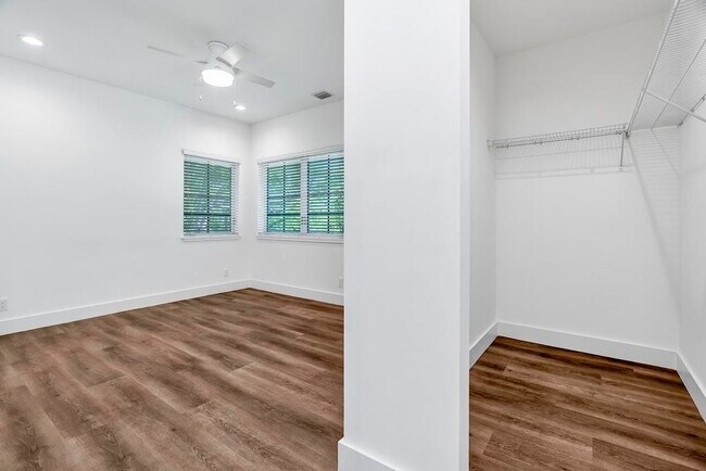 Building Photo - 211 Ocean Breeze