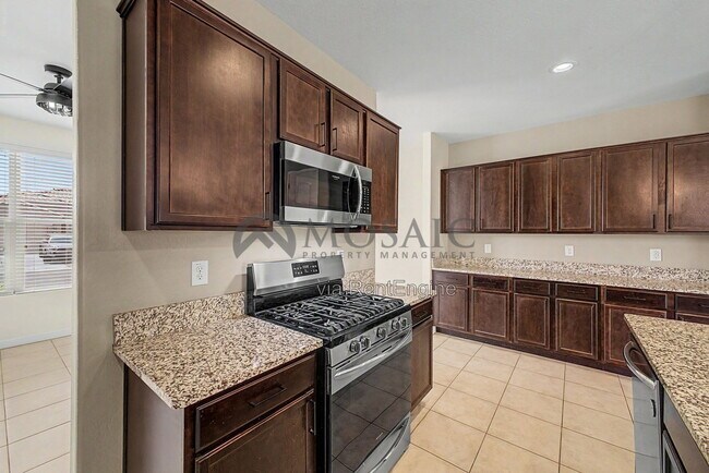 Building Photo - 598 W Belmont Red Trail