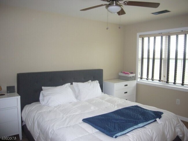 Building Photo - 169 Tarrington Rd