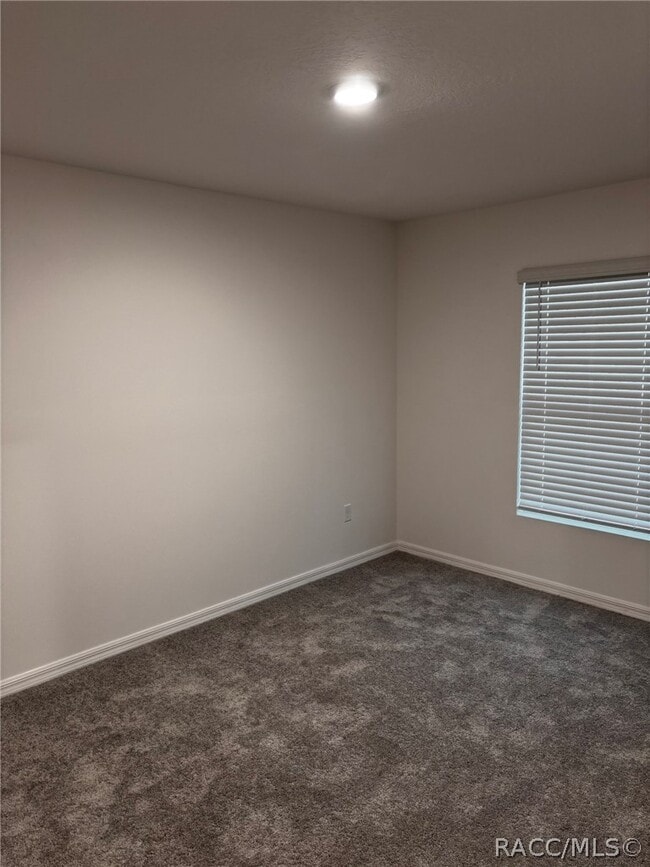 Building Photo - 2845 W Gardenia Dr