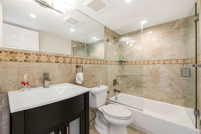 Building Photo - 10401 SW 108th Ave