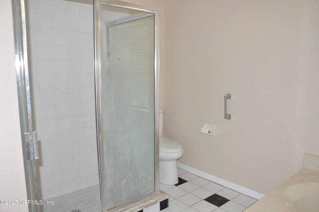 Building Photo - 2105 Hovington Cir W