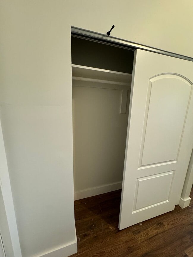 Building Photo - Discover Your Dream Home in Historic Brewers Hill!