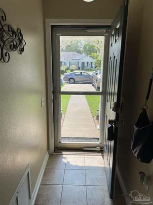 Building Photo - 319 Loveland Cir