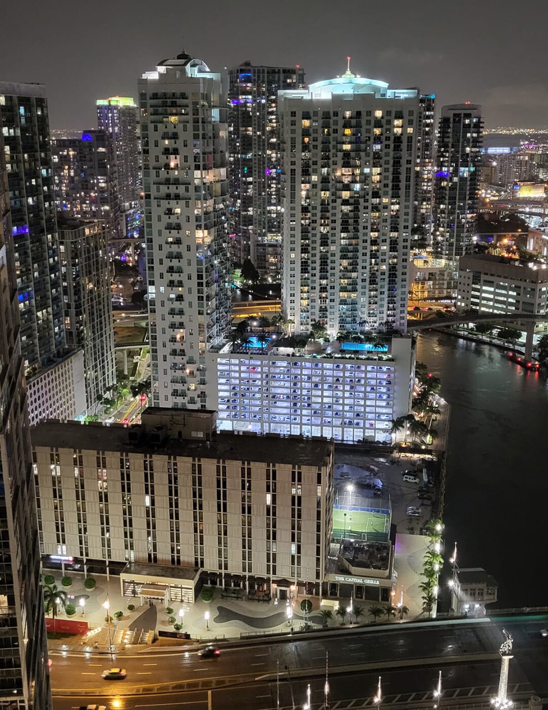 Building Photo - 465 Brickell Ave