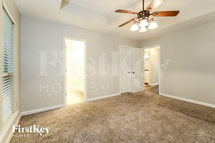 Building Photo - 501 Baronne St
