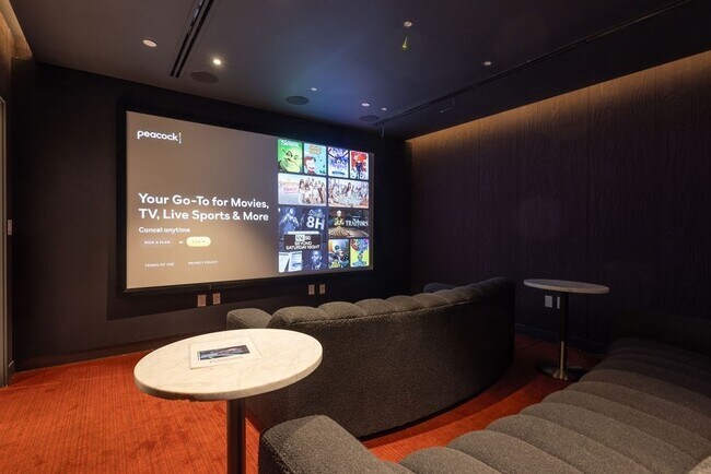 Building Photo - 55 Lagrange St