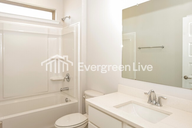 Building Photo - 107 Ashby Pond Dr