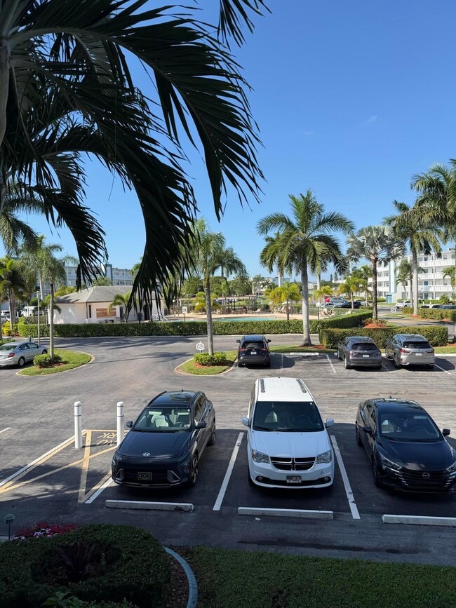 Building Photo - 2029 Exeter