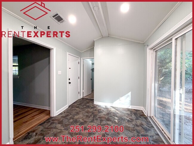 Building Photo - 5655 William and Mary St