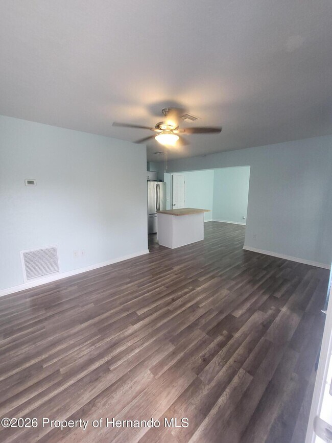 Building Photo - 513 Hollyhock Ln