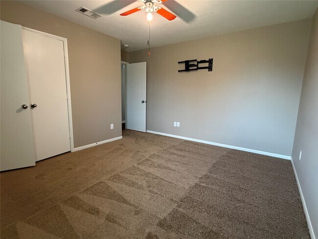 Building Photo - 9403 Sunflower Ridge Ln