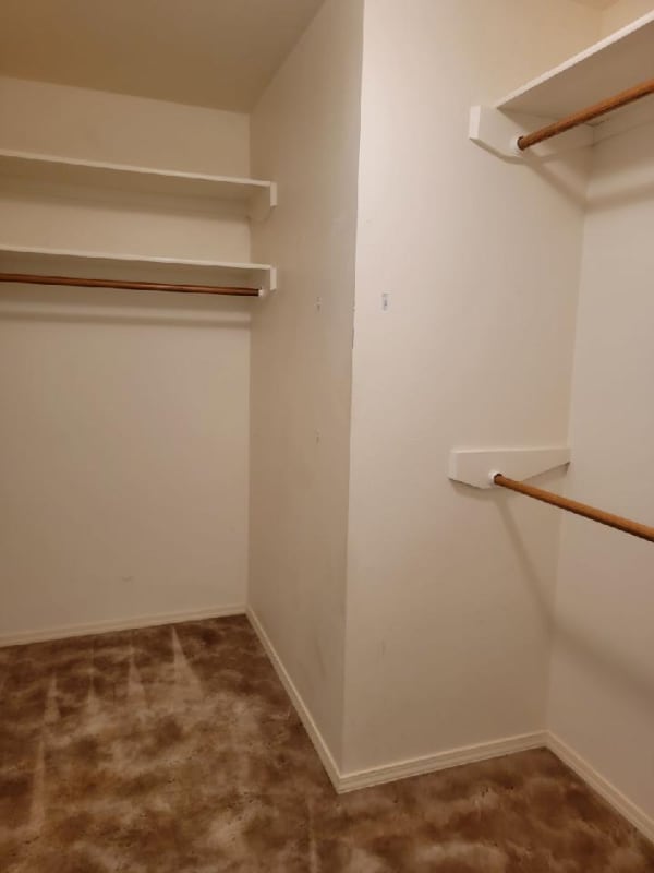 Building Photo - 620 Buckingham Dr