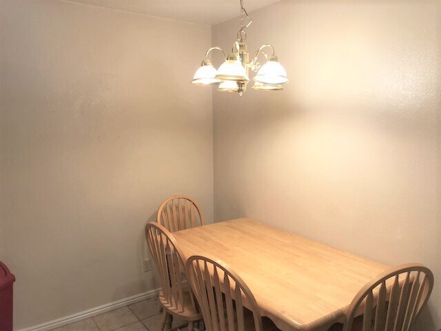 Building Photo - 34 E 700 N