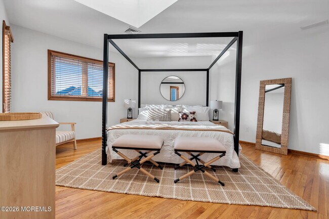 Building Photo - 475 Long Ave