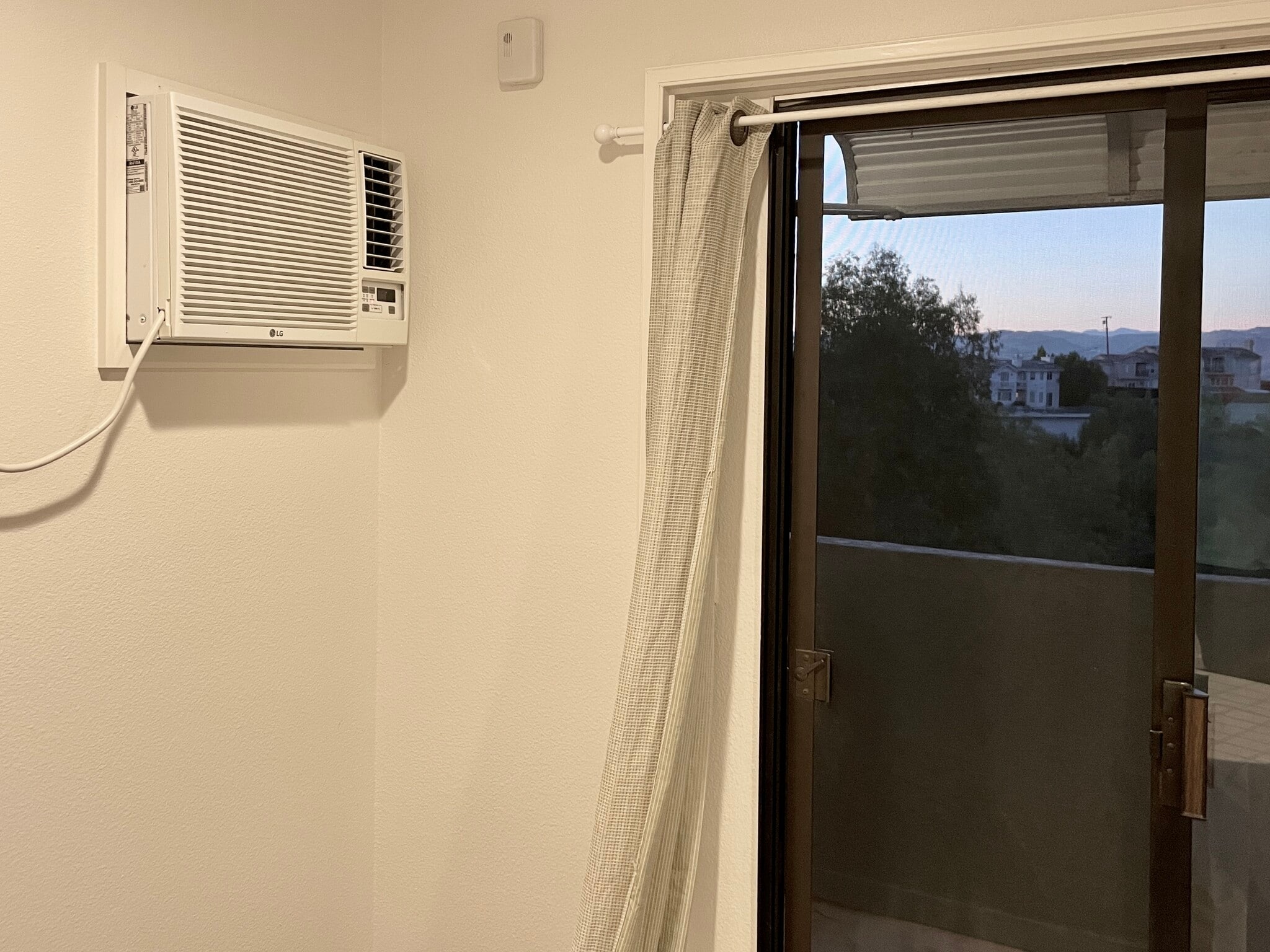 Wall mounted AC and heat - 22506 Quinta Rd