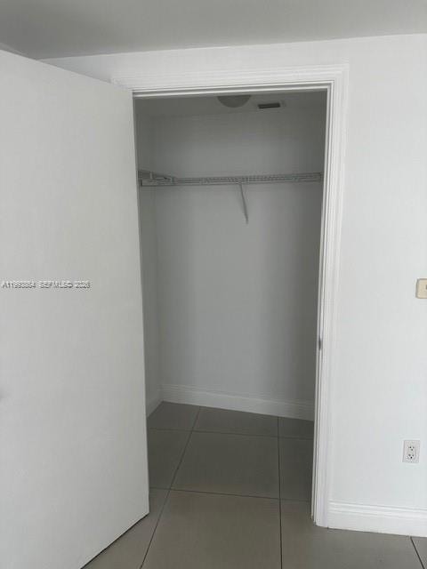 Building Photo - 1750 N Bayshore Dr