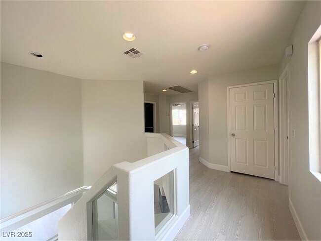 Building Photo - 10108 Basalt Hollow Ave