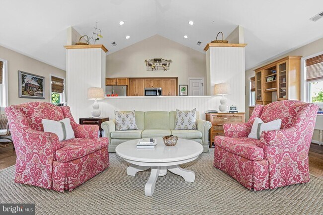 Building Photo - 638 Marlborough Point Rd