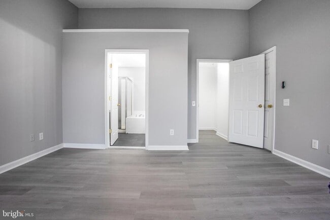 Building Photo - 12765 Fair Crest Ct