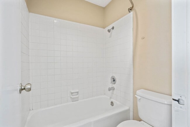 Building Photo - 13918 Tree Crossing St