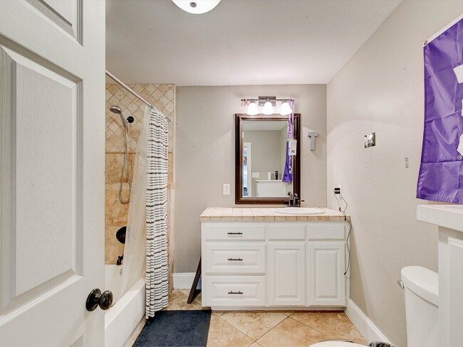 Building Photo - 3705 Brighton Rd