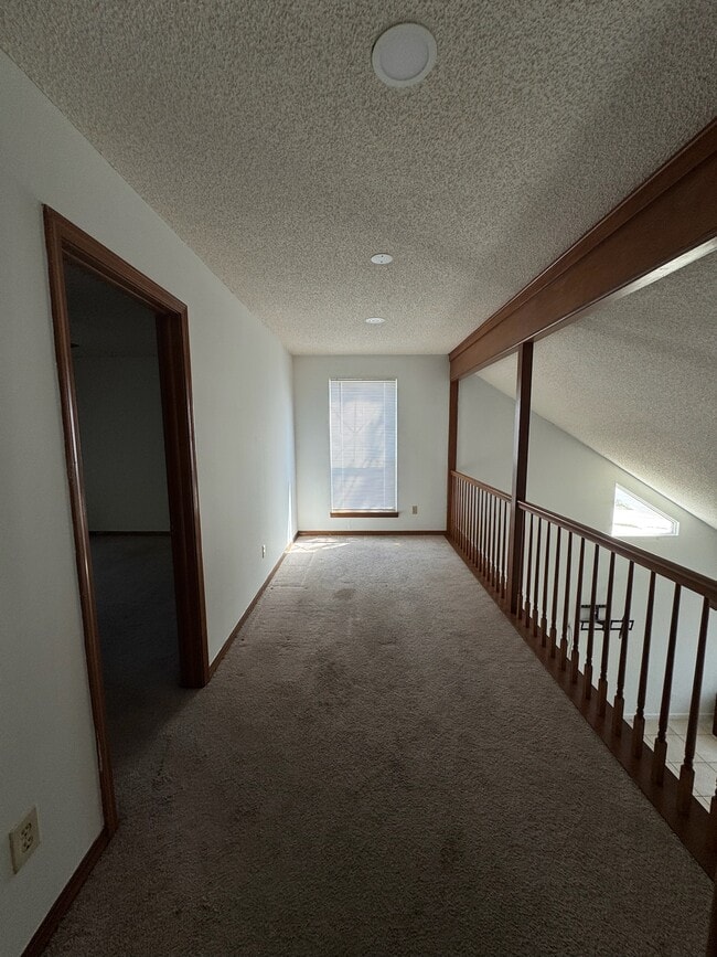 Building Photo - 11719 Fort Caroline Lakes Dr N